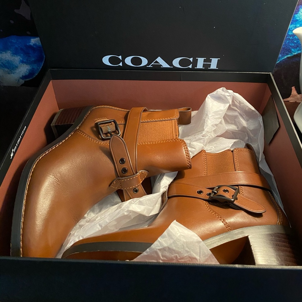 ✨COACH✨ NWT Chelsea Boots - Dark Saddle